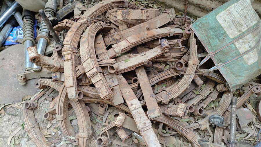Used leaf springs for e-rickshaw rear suspension